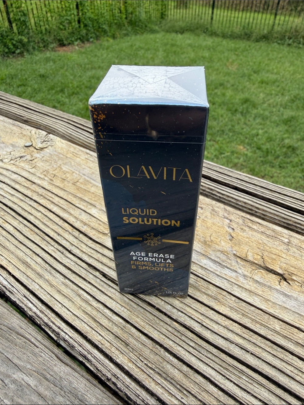 Avita Liquid Solution Serum - Black & Gold Packaging